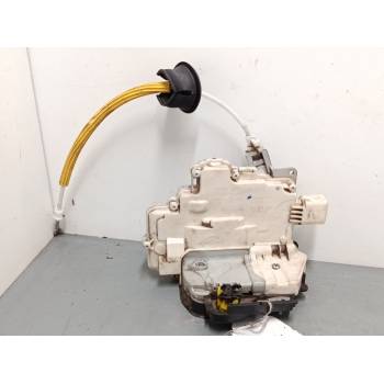 CERRADURA PUERTA DELANTERA DERECHA 4F1837016 
