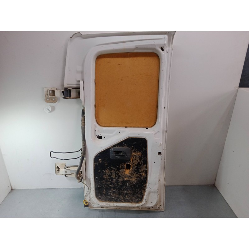 Recambio de porton trasero derecho para citroën jumpy ii furgoneta 1.6 hdi 90 16v referencia OEM IAM    Recambio de porton trasero derecho para citroën jumpy ii furgoneta 1.6 hdi 90 16v referencia OEM IAM