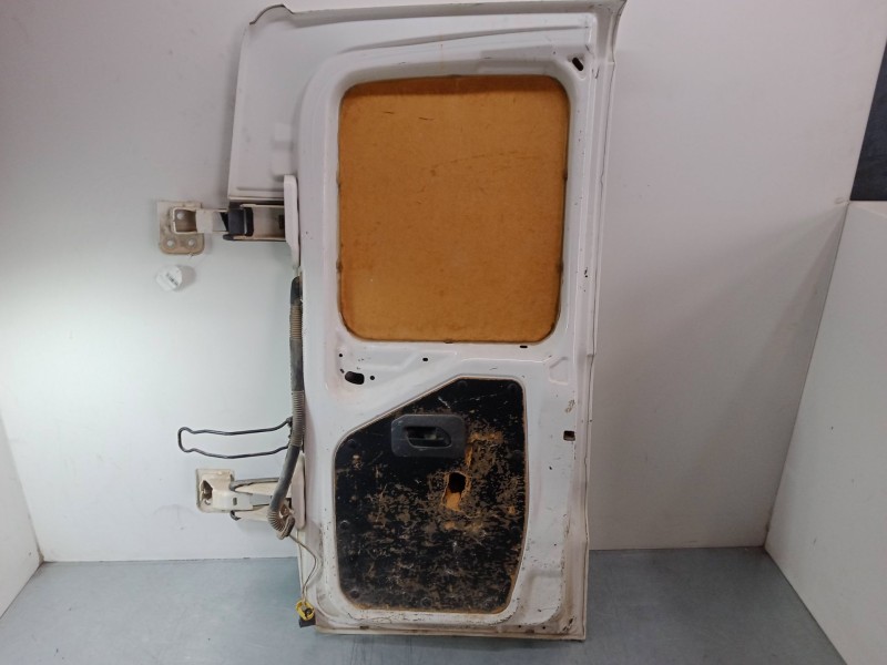Recambio de porton trasero derecho para citroën jumpy ii furgoneta 1.6 hdi 90 16v referencia OEM IAM    Recambio de porton trasero derecho para citroën jumpy ii furgoneta 1.6 hdi 90 16v referencia OEM IAM