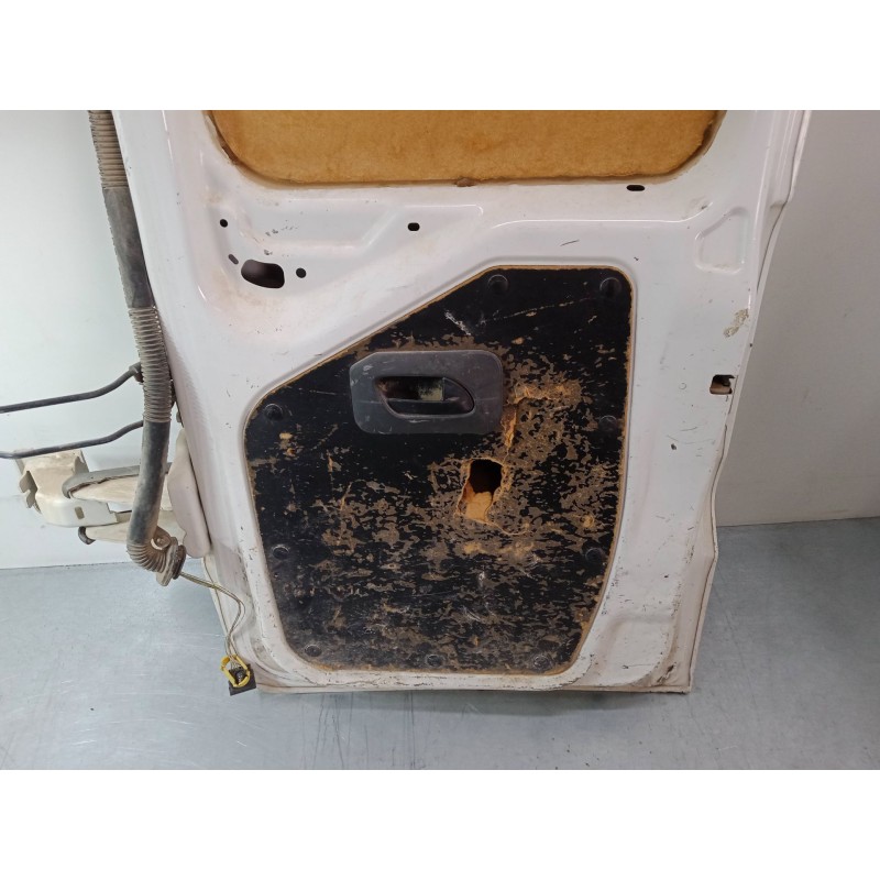 Recambio de porton trasero derecho para citroën jumpy ii furgoneta 1.6 hdi 90 16v referencia OEM IAM    Recambio de porton trasero derecho para citroën jumpy ii furgoneta 1.6 hdi 90 16v referencia OEM IAM