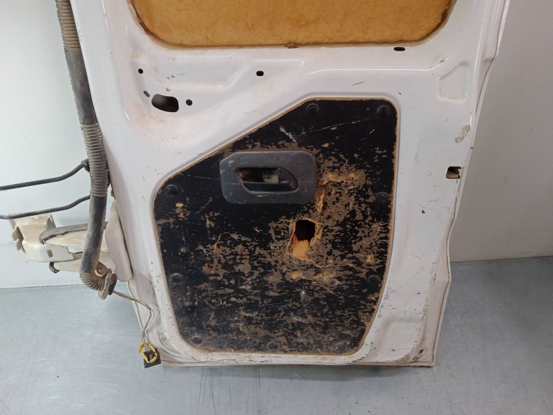 Recambio de porton trasero derecho para citroën jumpy ii furgoneta 1.6 hdi 90 16v referencia OEM IAM    Recambio de porton trasero derecho para citroën jumpy ii furgoneta 1.6 hdi 90 16v referencia OEM IAM