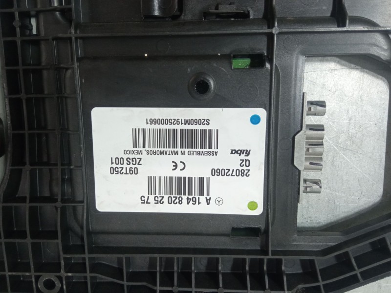 Recambio de base de antena para mercedes-benz clase m (w164) ml 350 cdi 4-matic (164.122) referencia OEM IAM A1648202575  