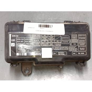 CAJA RELES / FUSIBLES 