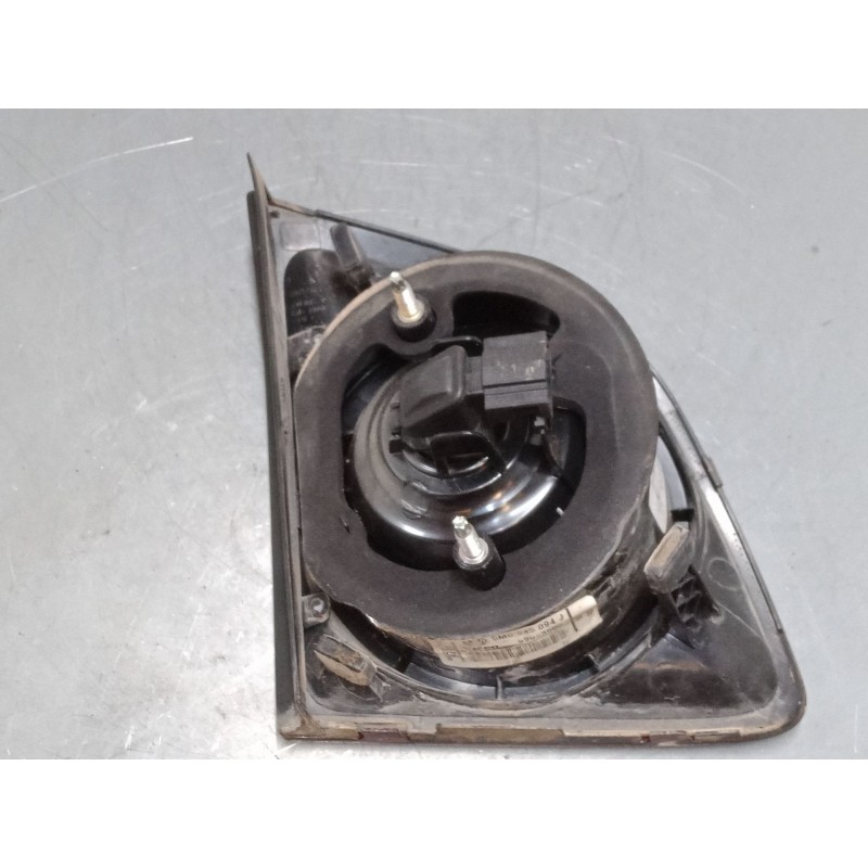 Recambio de piloto trasero porton derecho para volkswagen golf plus v (5m1, 521) 1.9 tdi referencia OEM IAM    Recambio de piloto trasero porton derecho para volkswagen golf plus v (5m1, 521) 1.9 tdi referencia OEM IAM