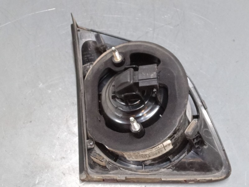 Recambio de piloto trasero porton derecho para volkswagen golf plus v (5m1, 521) 1.9 tdi referencia OEM IAM    Recambio de piloto trasero porton derecho para volkswagen golf plus v (5m1, 521) 1.9 tdi referencia OEM IAM