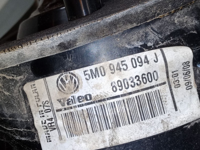 Recambio de piloto trasero porton derecho para volkswagen golf plus v (5m1, 521) 1.9 tdi referencia OEM IAM    Recambio de piloto trasero porton derecho para volkswagen golf plus v (5m1, 521) 1.9 tdi referencia OEM IAM