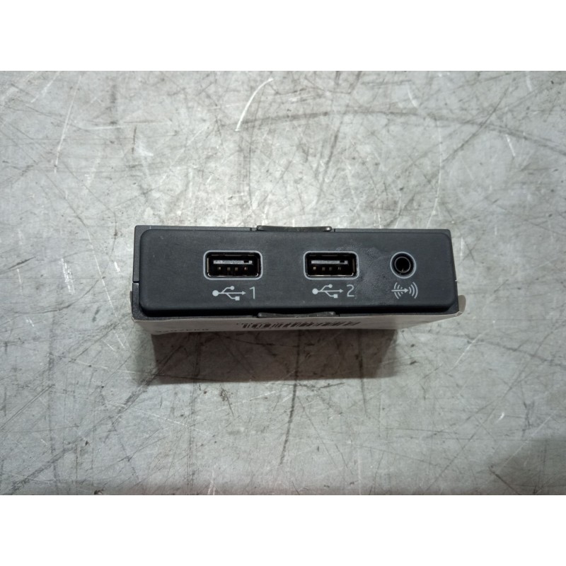 Recambio de conector usb / aux para seat ibiza v (kj1, kjg) 1.0 tsi referencia OEM IAM 575035736  
