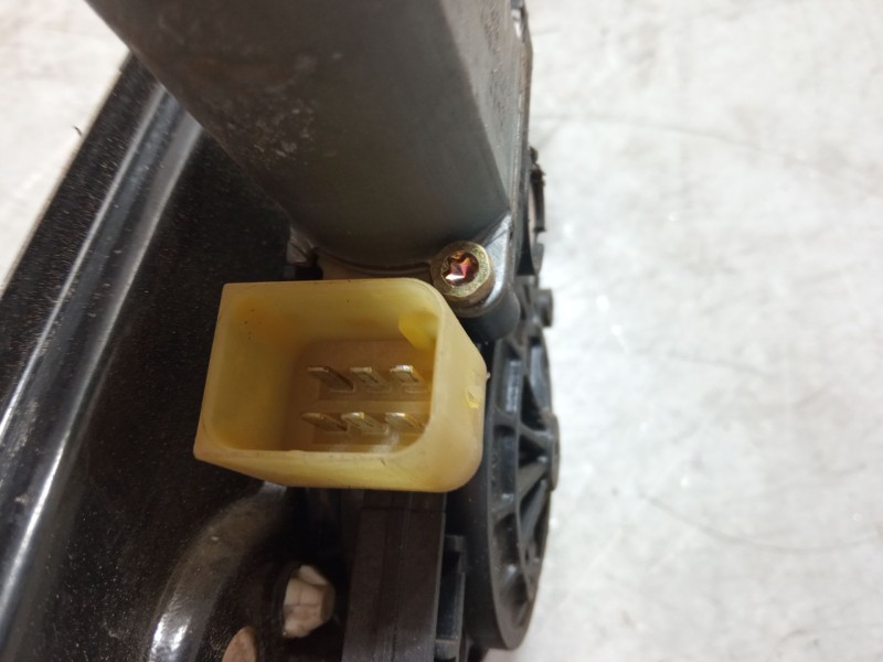 Recambio de elevalunas electrico trasero izquierdo para mercedes-benz clase c (w203) c 220 cdi (203.006) referencia OEM IAM A203 Recambio de elevalunas electrico trasero izquierdo para mercedes-benz clase c (w203) c 220 cdi (203.006) referencia OEM IAM A203