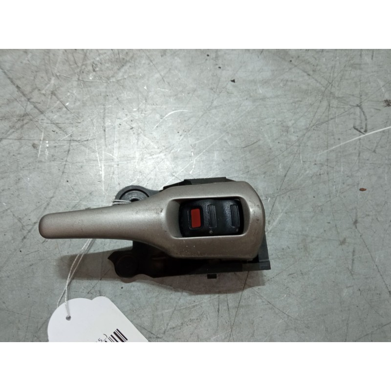 Recambio de maneta interior puerta delantera izquierda para toyota auris (_e15_) 1.4 d-4d (nde150_) referencia OEM IAM 62318A1  