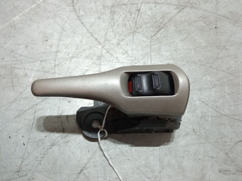 Recambio de maneta interior puerta delantera derecha para toyota auris (_e15_) 1.4 d-4d (nde150_) referencia OEM IAM 62318A1  