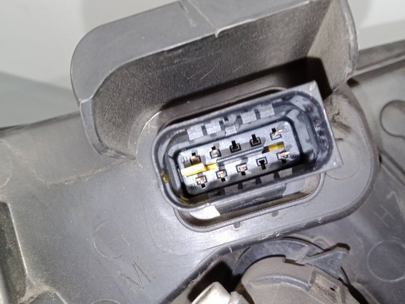 Recambio de faro izquierdo para peugeot 208 i (ca_, cc_) 1.2 vti 82 referencia OEM IAM 9802221880  