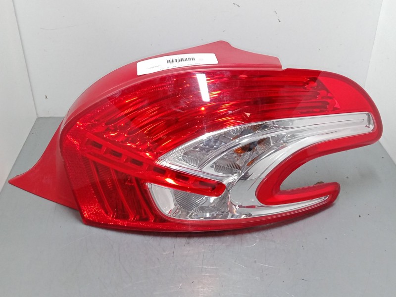 Recambio de piloto trasero derecho para peugeot 208 i (ca_, cc_) 1.2 vti 82 referencia OEM IAM 967262838002  