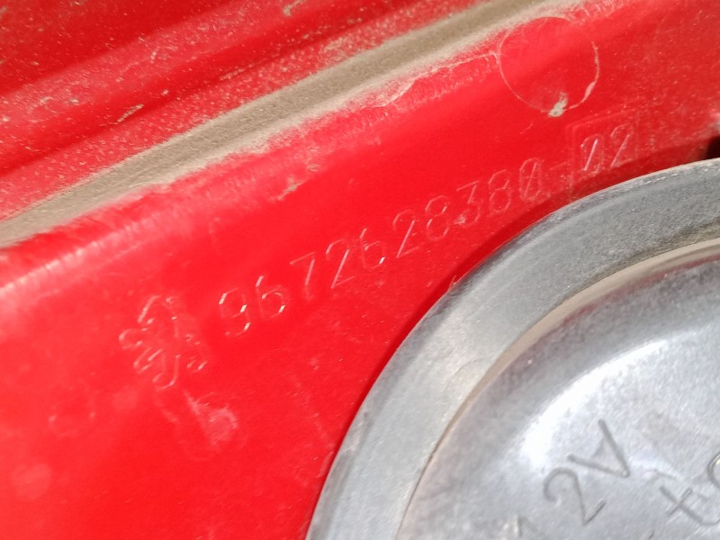 Recambio de piloto trasero derecho para peugeot 208 i (ca_, cc_) 1.2 vti 82 referencia OEM IAM 967262838002  