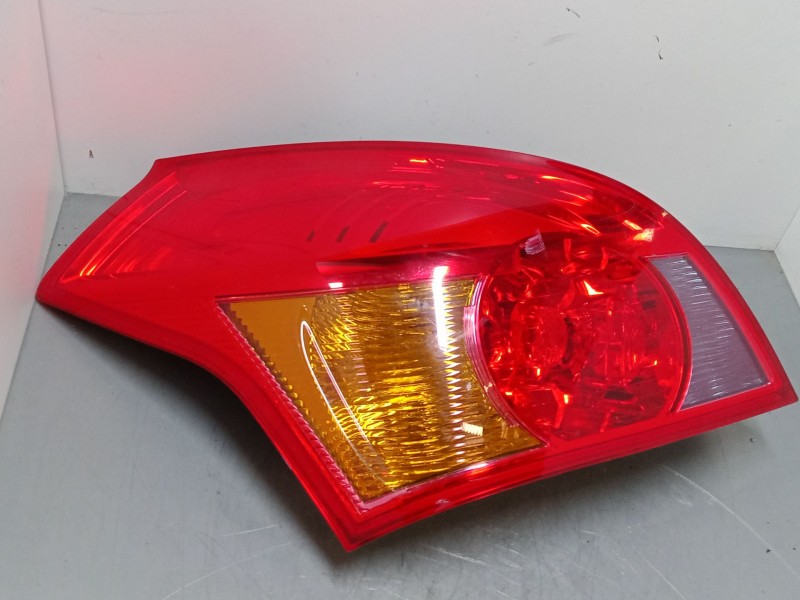 Recambio de piloto trasero izquierdo para kia cee´d sw (ed) 1.6 crdi 115 referencia OEM IAM 00973501  