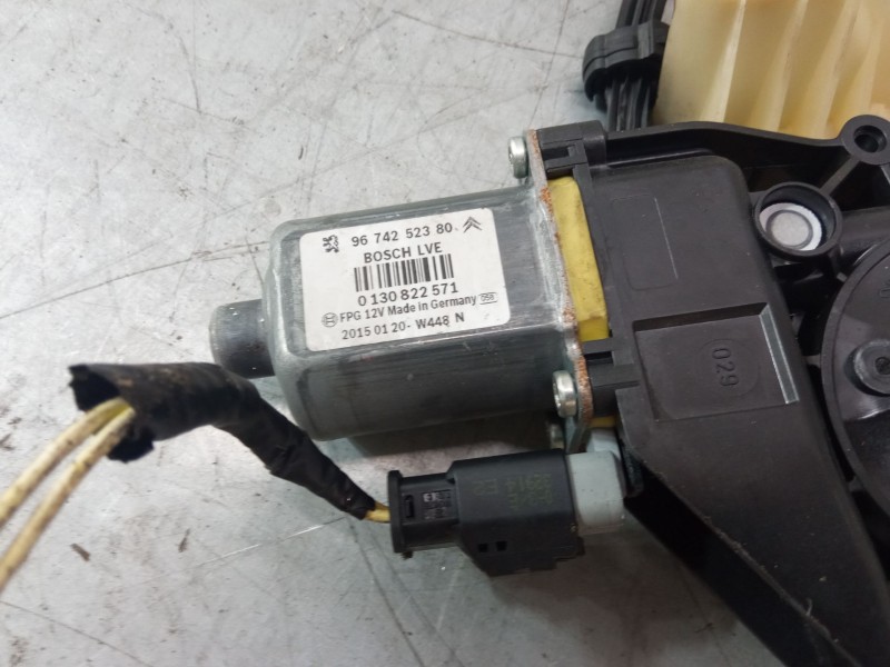 Recambio de elevalunas electrico delantero izquierdo para citroën c4 cactus 1.2 vti 82 referencia OEM IAM   