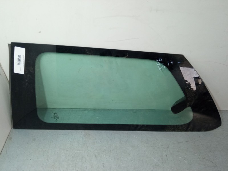 Recambio de luna trasera izquierda para citroën c4 cactus 1.2 vti 82 referencia OEM IAM   