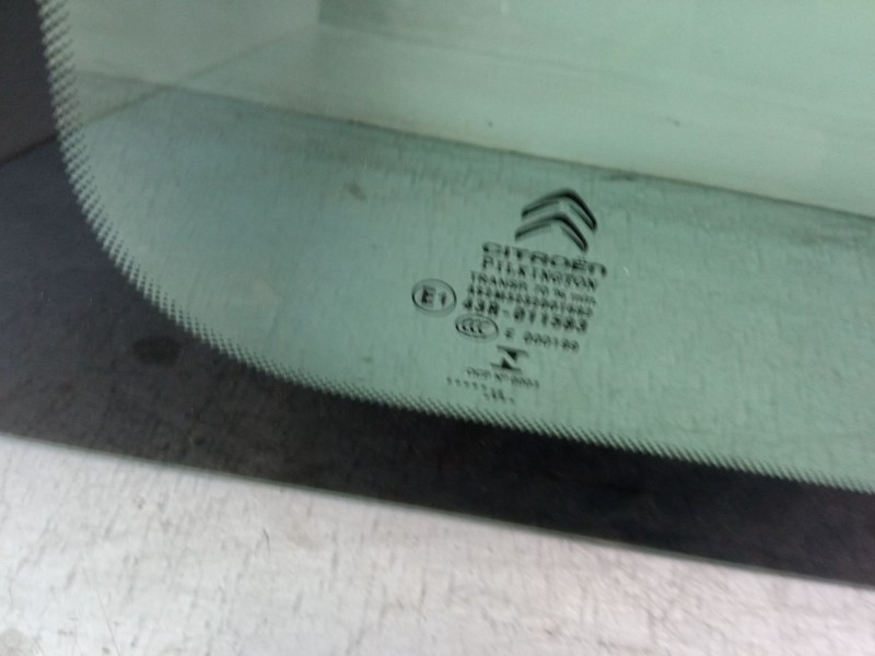 Recambio de luna trasera izquierda para citroën c4 cactus 1.2 vti 82 referencia OEM IAM   