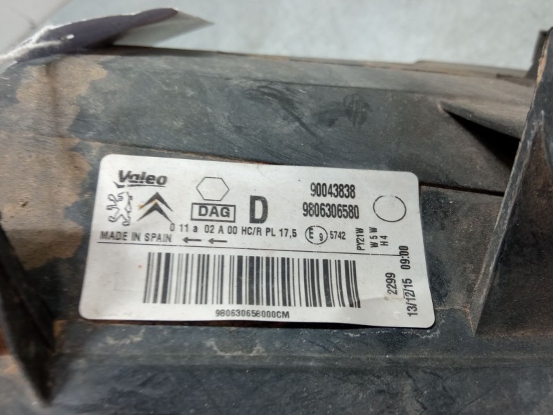 Recambio de faro derecho para peugeot partner tepee 1.6 bluehdi 100 referencia OEM IAM   