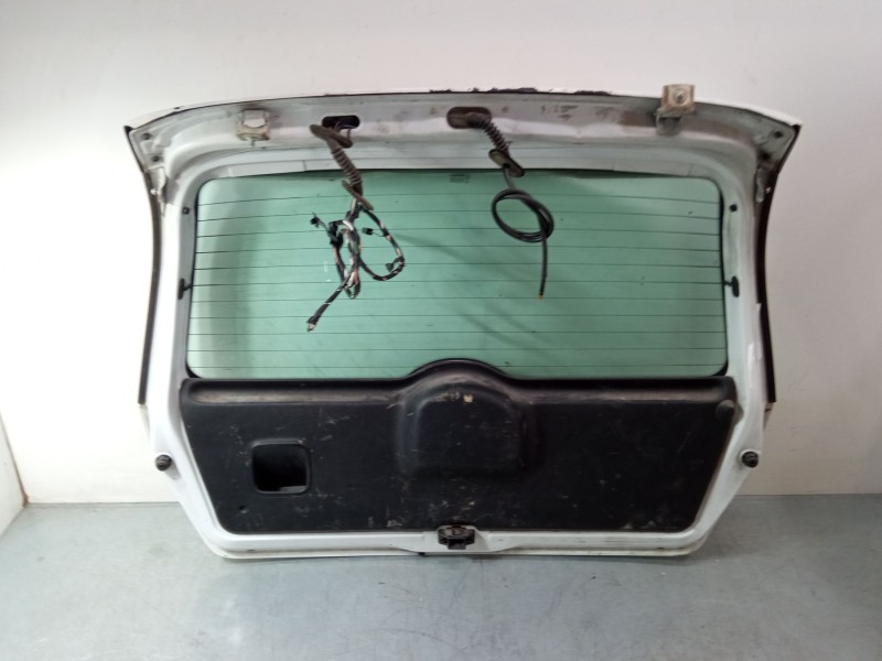 Recambio de porton trasero para renault clio ii (bb_, cb_) 1.5 dci (b/cb07) referencia OEM IAM   