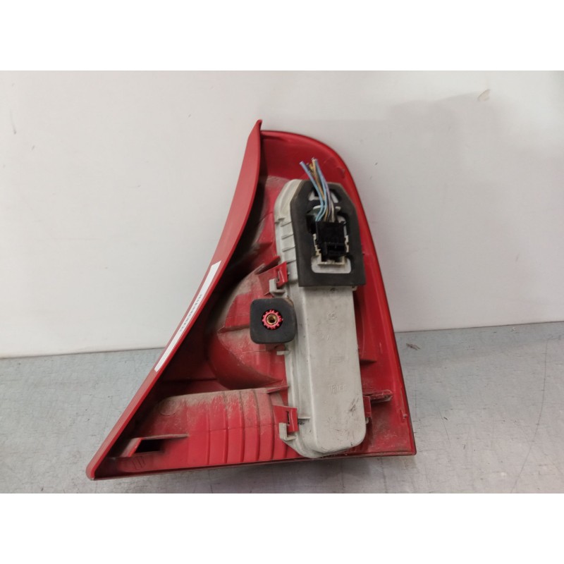 Recambio de piloto trasero izquierdo para renault clio ii (bb_, cb_) 1.5 dci (b/cb07) referencia OEM IAM   