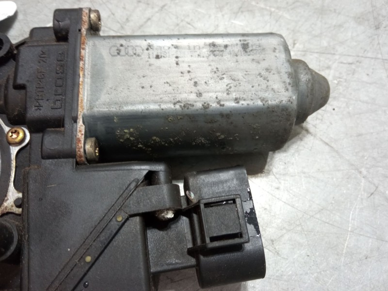 Recambio de motor elevaluna delantero izquierdo para audi a3 (8l1) 1.9 tdi referencia OEM IAM 119024113  