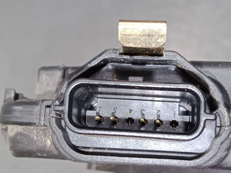 Recambio de cerradura puerta trasera derecha para renault captur i (j5_, h5_) 1.5 dci 90 referencia OEM IAM   