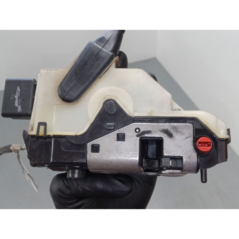 Recambio de cerradura puerta trasera derecha para citroën c4 ii (nc_) 1.6 hdi 90 referencia OEM IAM   