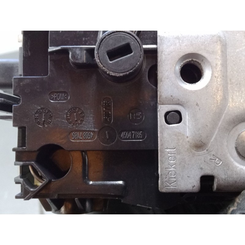 Recambio de cerradura puerta trasera derecha para citroën c4 ii (nc_) 1.6 hdi 90 referencia OEM IAM   
