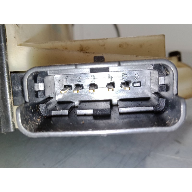 Recambio de cerradura puerta delantera derecha para citroën c4 ii (nc_) 1.6 hdi 90 referencia OEM IAM   