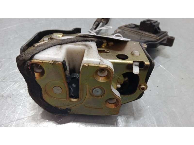 Recambio de cerradura puerta trasera izquierda para mazda 2 (dy) 1.6 referencia OEM IAM   