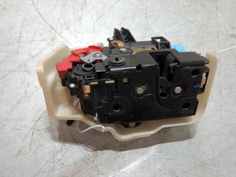 Recambio de cerradura puerta trasera izquierda para volkswagen touran (1t1, 1t2) 1.6 fsi referencia OEM IAM   