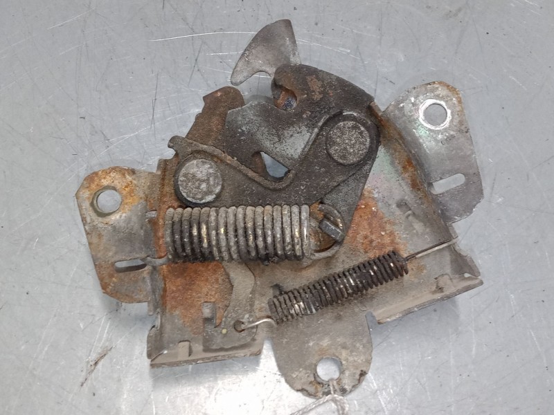 Recambio de cerradura capot para mitsubishi montero io i (h6_w, h7_w) 1.8 gdi (h66w, h76w) referencia OEM IAM   