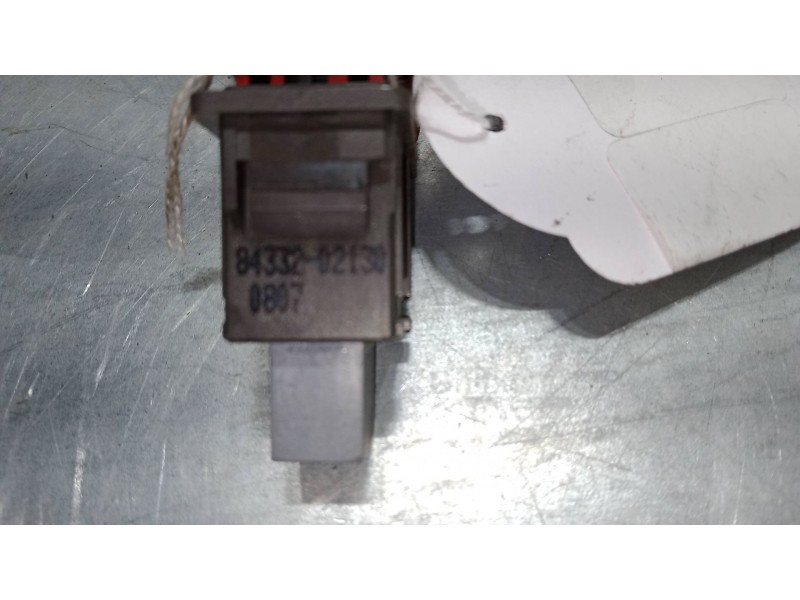 Recambio de warning para toyota auris (_e15_) 2.0 d-4d (ade150_) referencia OEM IAM 8433202138  