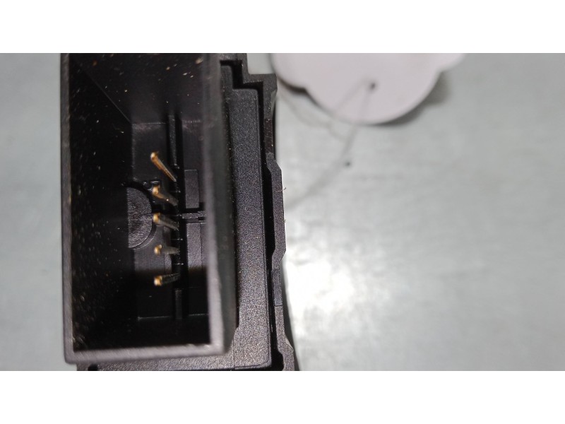 Recambio de warning para opel combo tour 1.4 referencia OEM IAM 9164141  