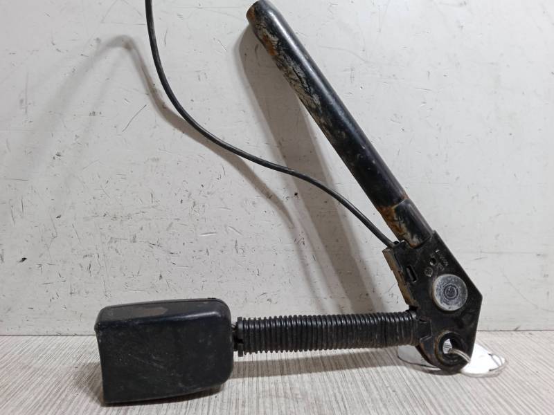 ANCLAJE CINTURON DELANTERO IZQUIERDO 