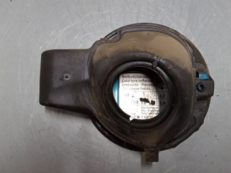 Recambio de tapa exterior combustible para volkswagen touran (1t1, 1t2) 1.9 tdi referencia OEM IAM   