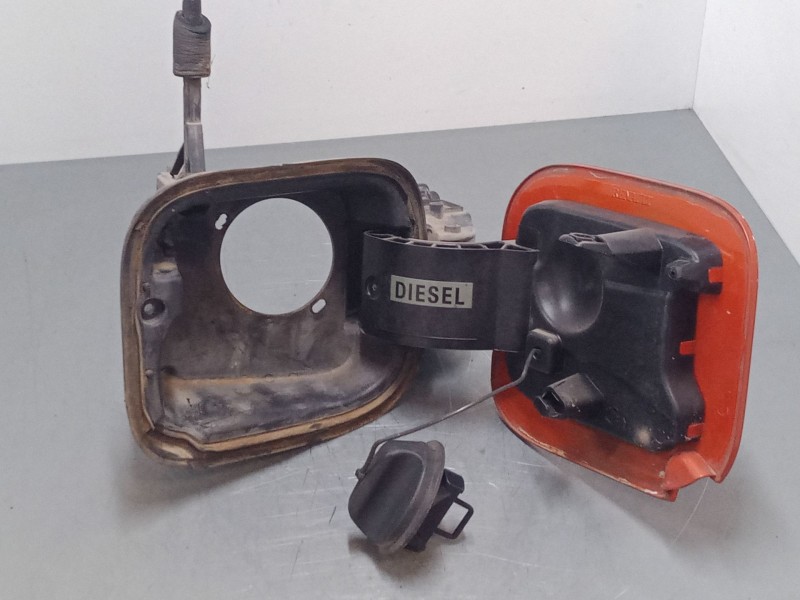 Recambio de tapa exterior combustible para renault captur i (j5_, h5_) 1.5 dci 90 referencia OEM IAM   