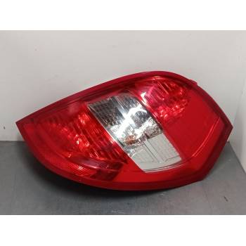 PILOTO TRASERO DERECHO A1698202864 