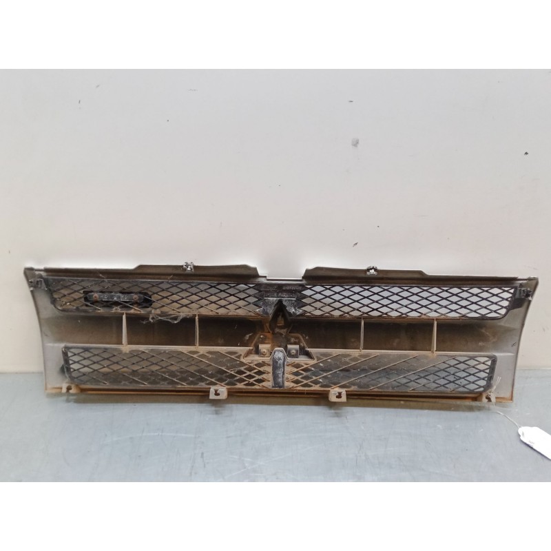 Recambio de rejillas capo para mitsubishi montero io i (h6_w, h7_w) 1.8 gdi (h66w, h76w) referencia OEM IAM   
