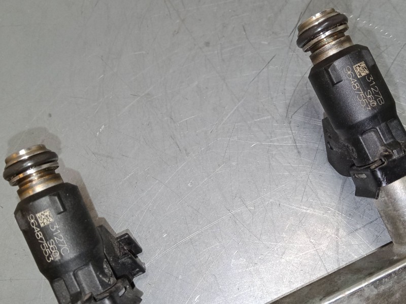 Recambio de rampa inyectora para chevrolet aveo / kalos hatchback (t200) 1.4 16v referencia OEM IAM   