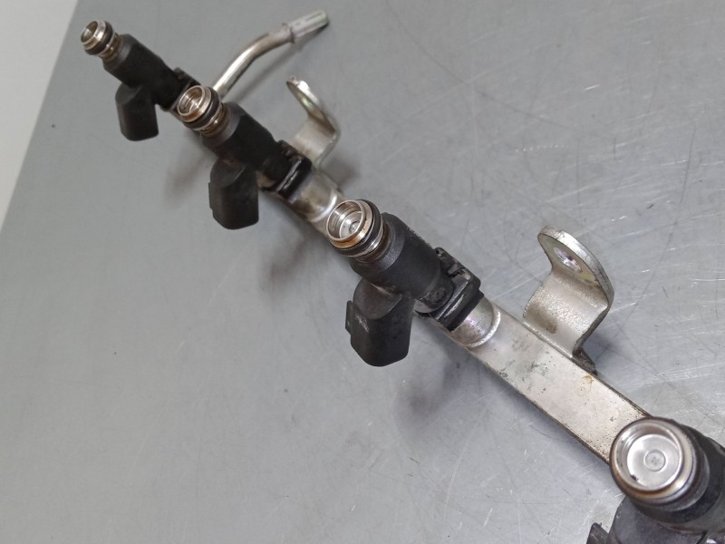 Recambio de rampa inyectora para chevrolet aveo / kalos hatchback (t200) 1.4 16v referencia OEM IAM   