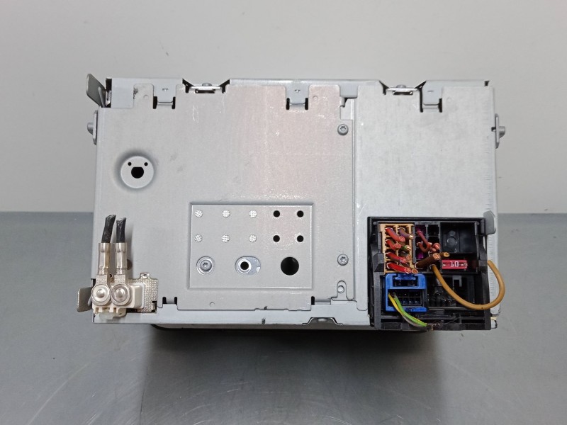 Recambio de radio cd para volkswagen passat b6 variant (3c5) 2.0 tdi referencia OEM IAM 1K0035186AA  