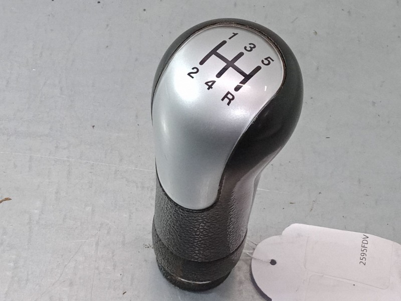 Recambio de pomo palanca cambio para ford tourneo connect 1.8 tdci /tddi /di referencia OEM IAM   