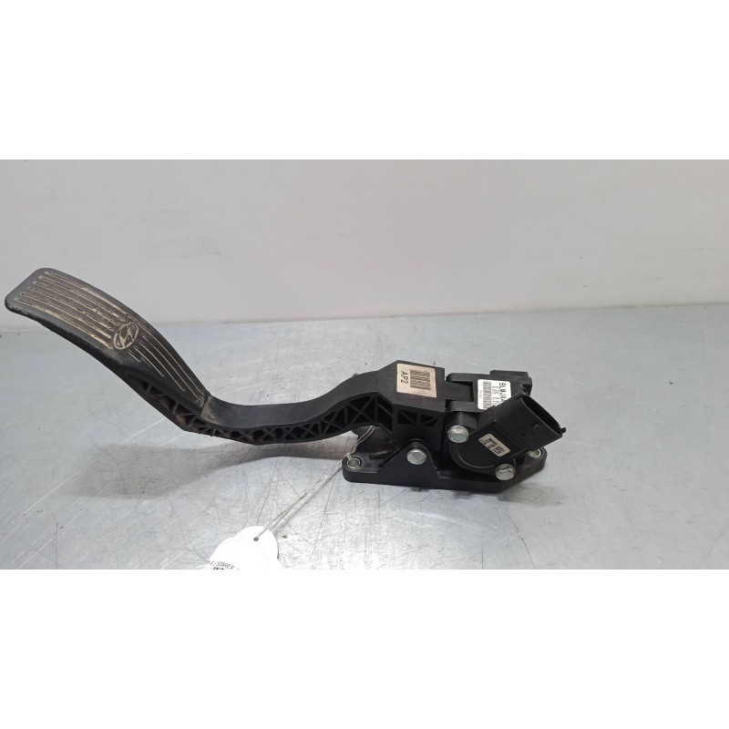 Recambio de pedal acelerador para hyundai h-1 / starex autobús (a1) 2.5 crdi referencia OEM IAM 351904X600  