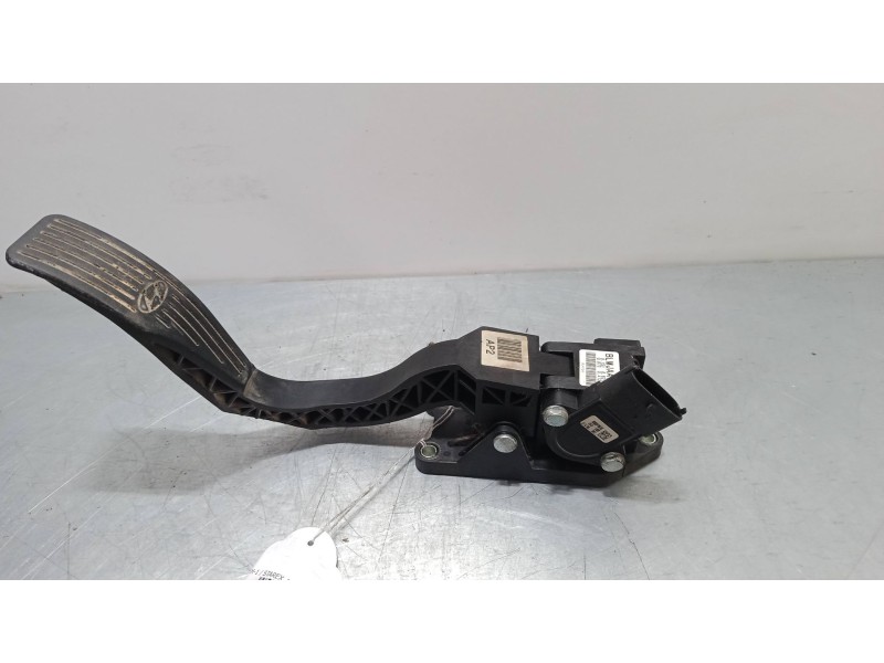 Recambio de pedal acelerador para hyundai h-1 / starex autobús (a1) 2.5 crdi referencia OEM IAM 351904X600  