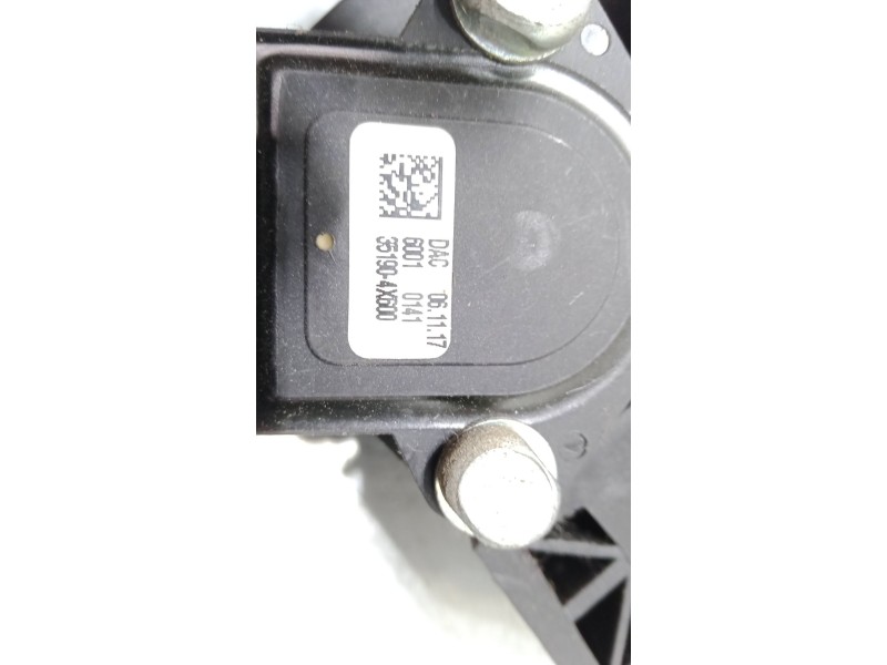 Recambio de pedal acelerador para hyundai h-1 / starex autobús (a1) 2.5 crdi referencia OEM IAM 351904X600  