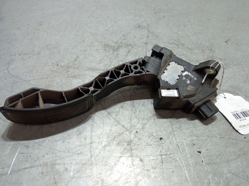 Recambio de pedal acelerador para toyota auris (_e15_) 1.4 d-4d (nde150_) referencia OEM IAM 7811002010  