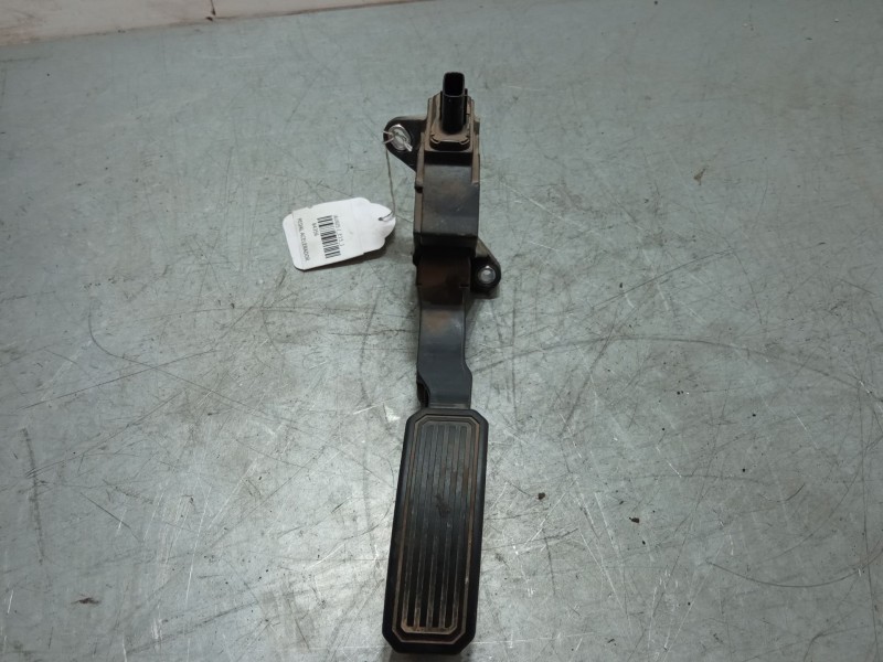 Recambio de pedal acelerador para toyota auris (_e15_) 1.4 d-4d (nde150_) referencia OEM IAM 7811002010  