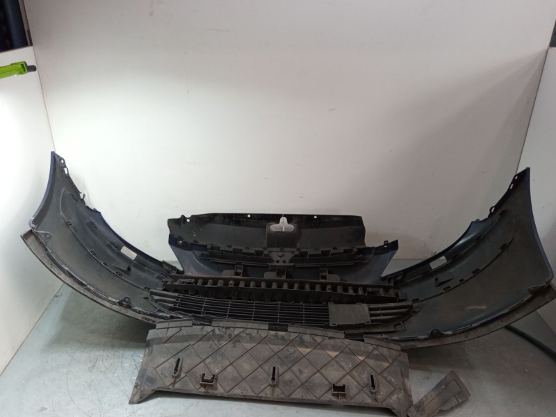 Recambio de paragolpes delantero para peugeot 307 cc (3b) 2.0 16v referencia OEM IAM   