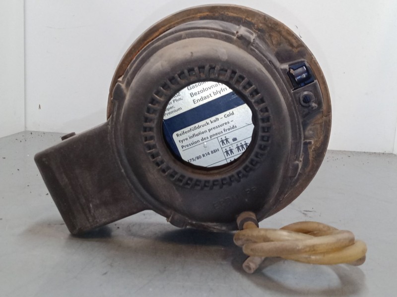 Recambio de tapa exterior combustible para volkswagen golf iv (1j1) 1.6 16v referencia OEM IAM   